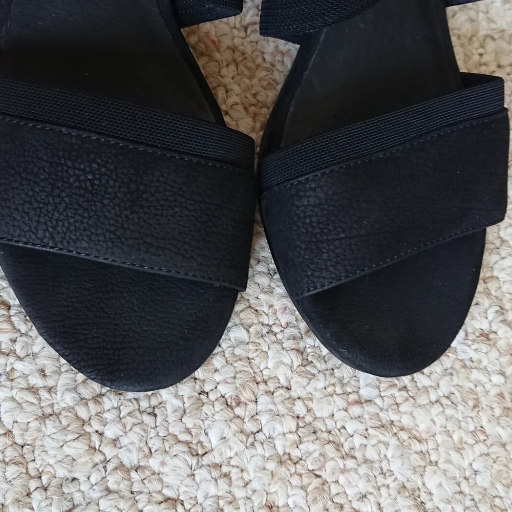 Eileen Fisher may sandal in black nubuck leather back zipper size 8